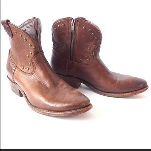 Vintage Shoe Company Luisa Western Booties Size 10